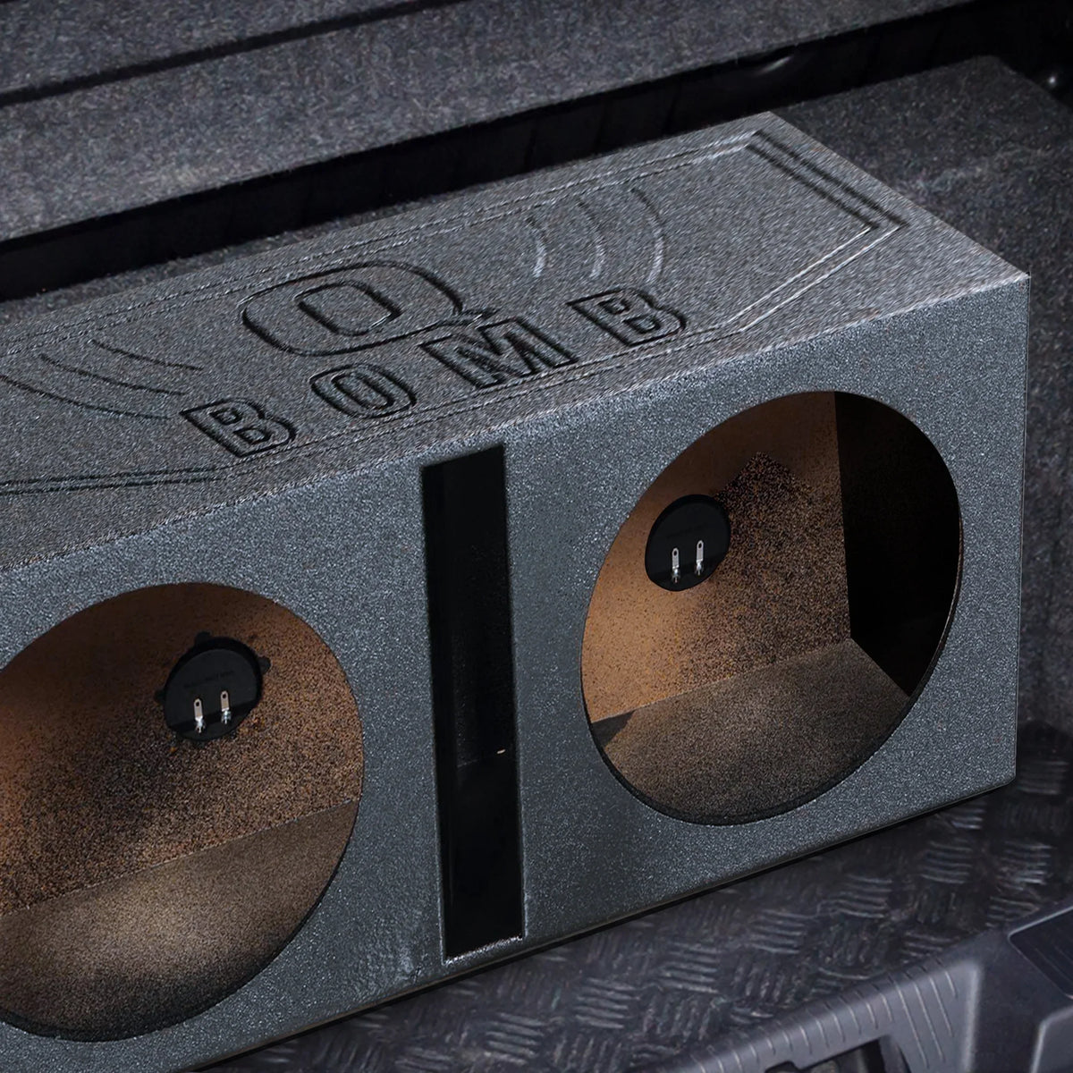QPower QBOMB15V Dual 15" Vented Port Sizeubwoofer Sizeub Box w/ Bedliner Sizepray