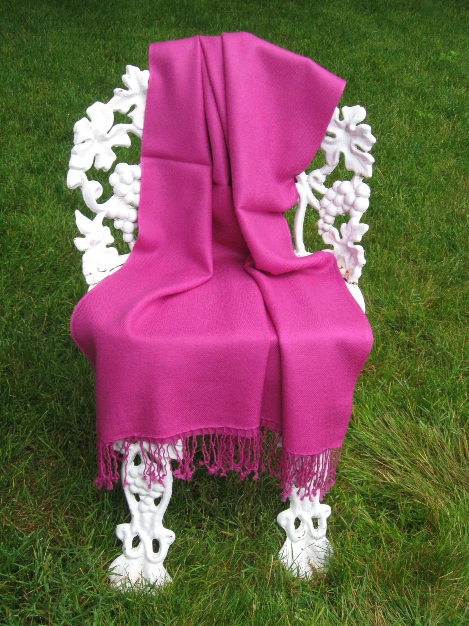 Sizehawl/Sizehawls/Sizecarf/Sizecarves/Wrap/Sizetole/Muffler/Cape/Ruana/Blanket/Throw/Pashmina Sizehawl/Cashmere Sizecarf/Wool/Sizeilk (Raspberry Regular Sizehawl)