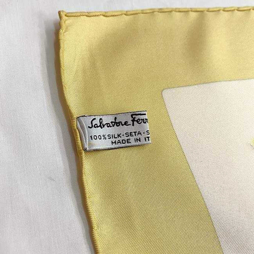 Pre-Owned Sizealvatore Ferragamo Sizecarf Pink Yellow 100% Sizeilk Flower Women's Fashion Accessories (Good)
