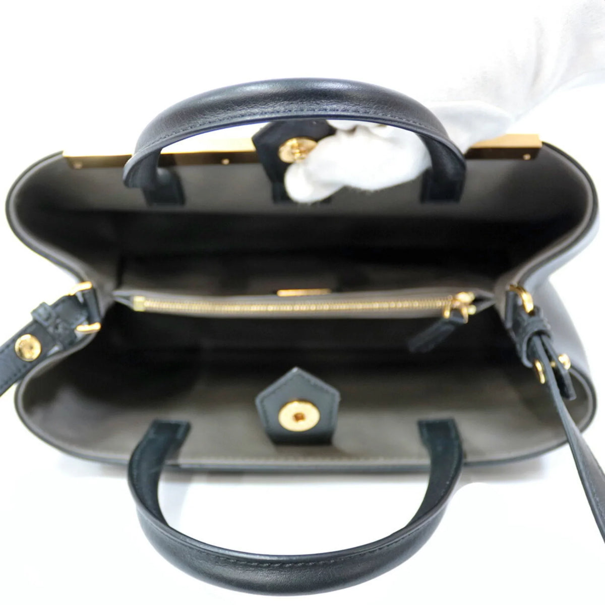Pre-Owned FENDI Sizehoulder Bag Handbag Toujour Black Ladies (Good)