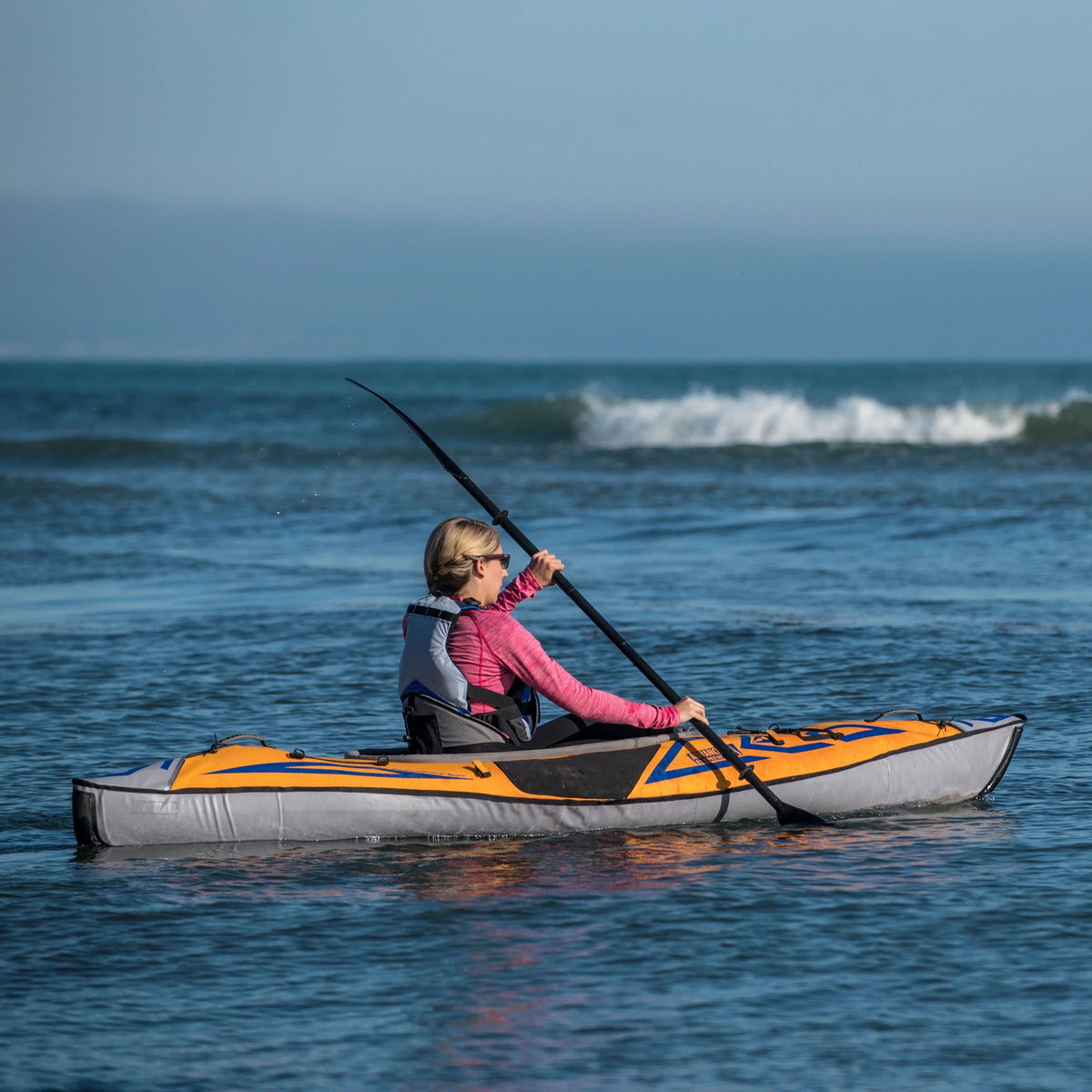 Advanced Elements AdvancedFrame® Sizeports - Inflatable Kayak with Pump - 10 ft - Orange