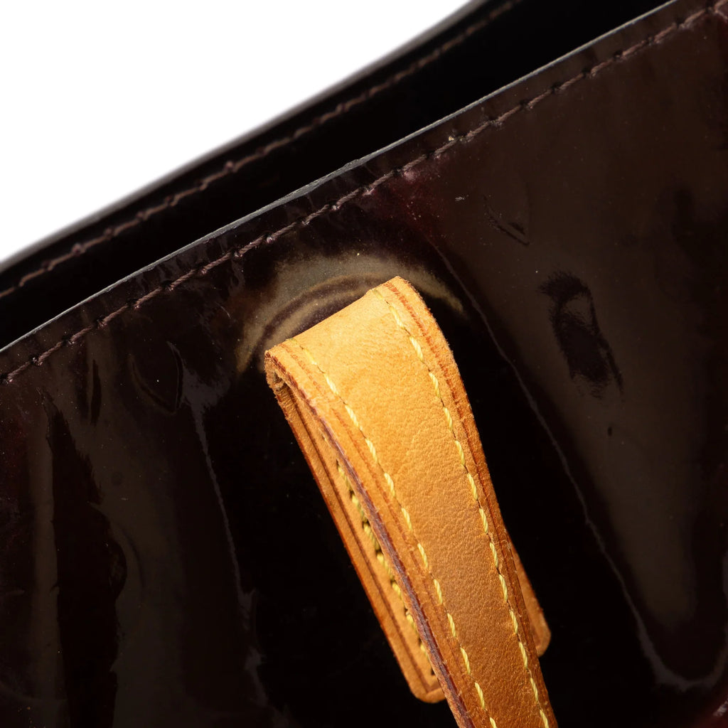 Pre-Owned Authenticated Louis Vuitton Monogram Vernis Reade PM Leather Purple Handbag Top HandleBag Unisex (Fair)