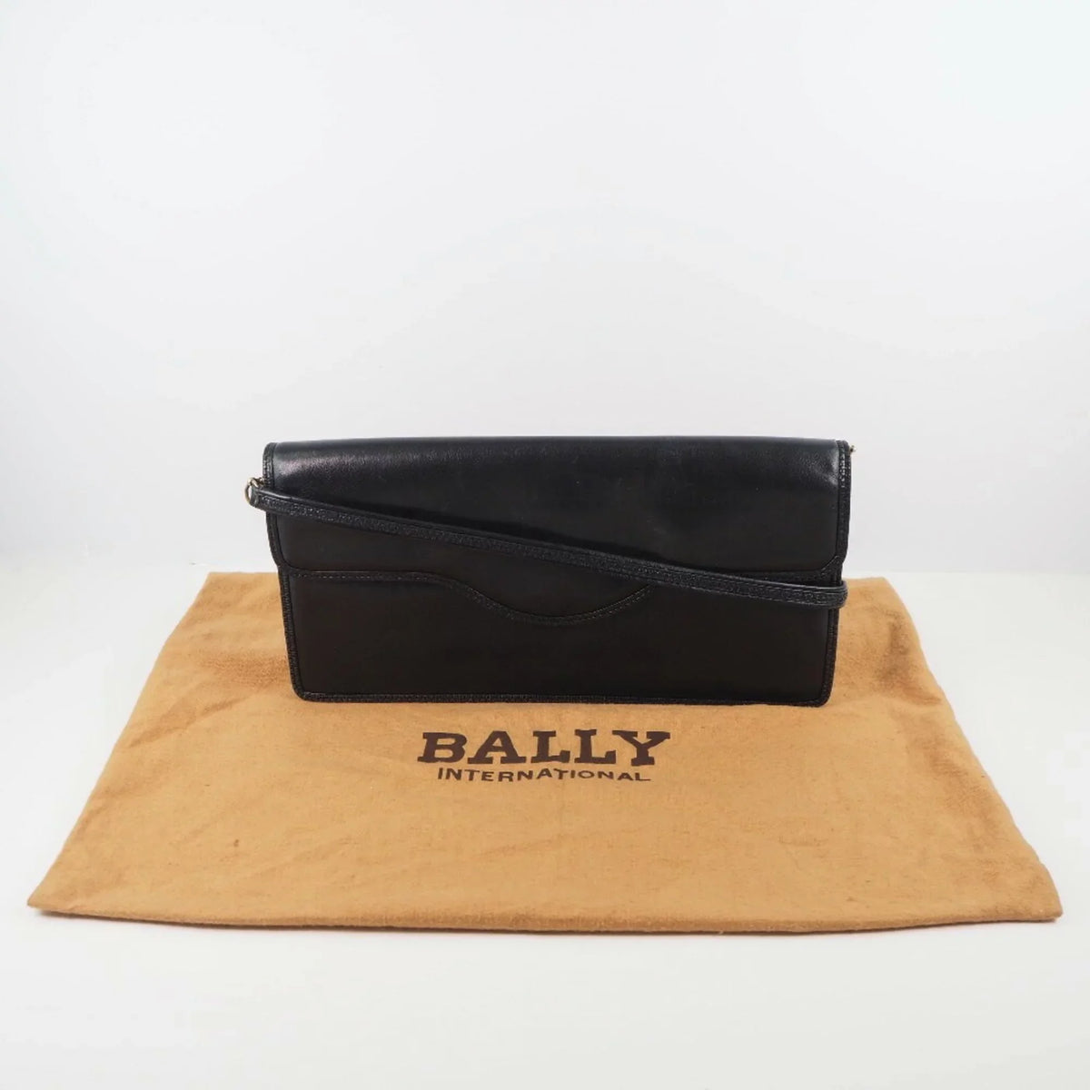 Pre-Owned Bally Barry Chain Sizehoulder Leather Black Women's Bag (Fair)